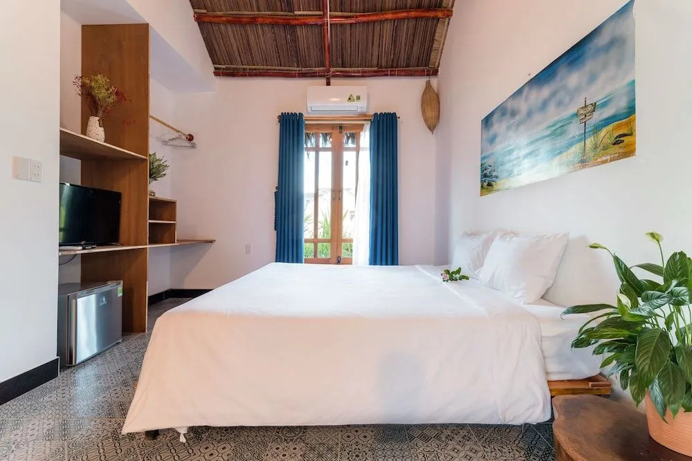 La Belle An Bang Seaside Hideaway