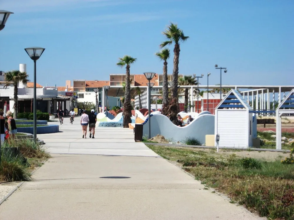 House With 2 Bedrooms in Leucate, With Enclosed Garden