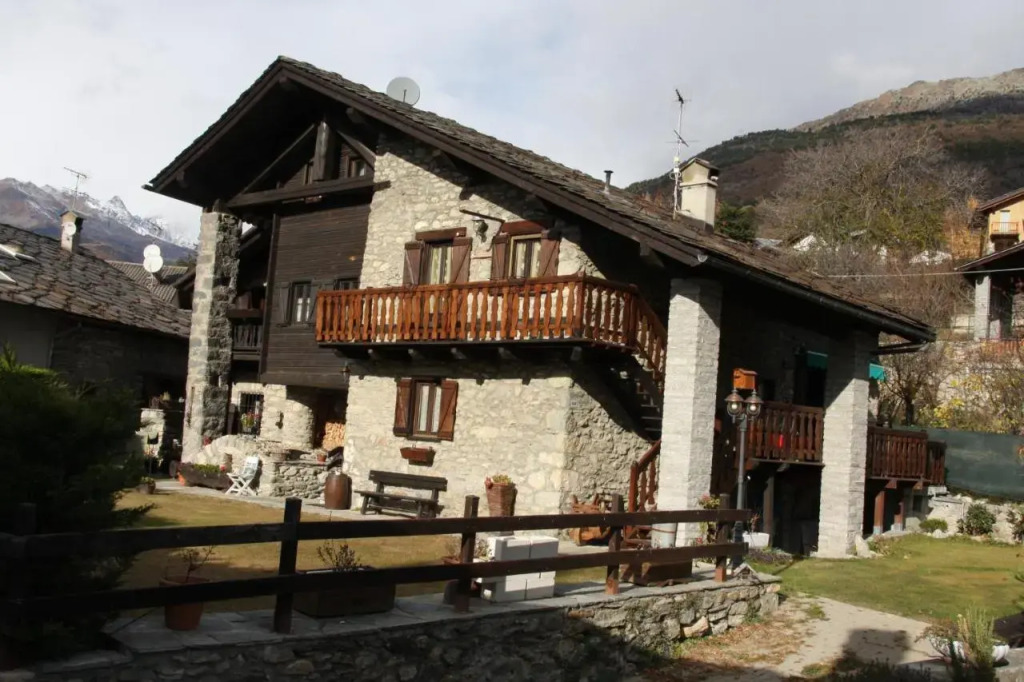 maison la chapelle