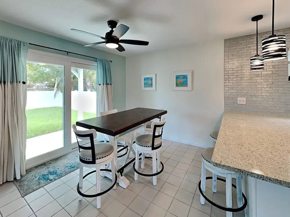 Beach House Lower