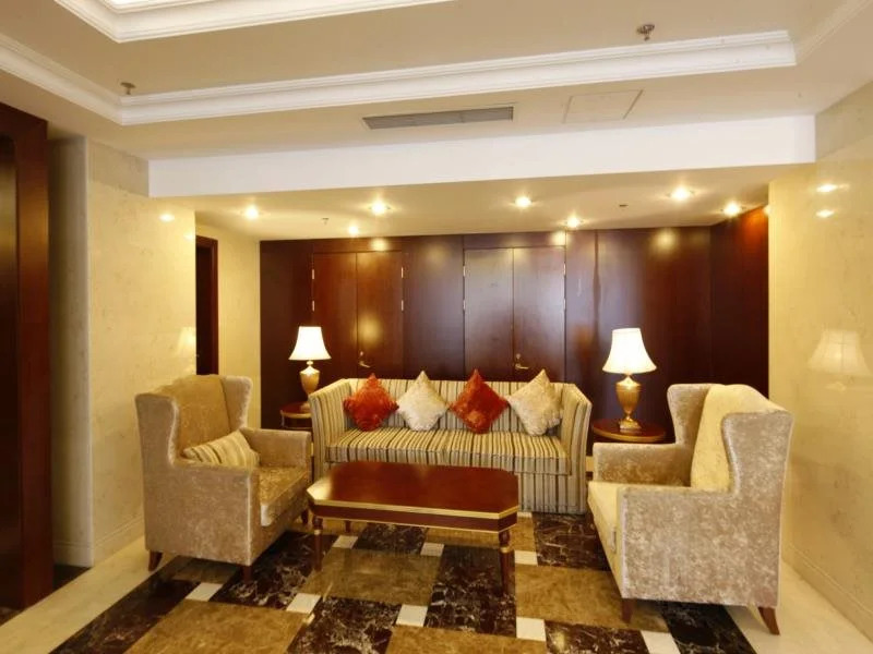 Golden Rich Hotel