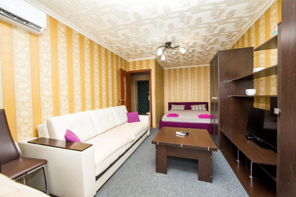 Aday Apartments (Эдэй Апартаменты) на улице Радищева 86