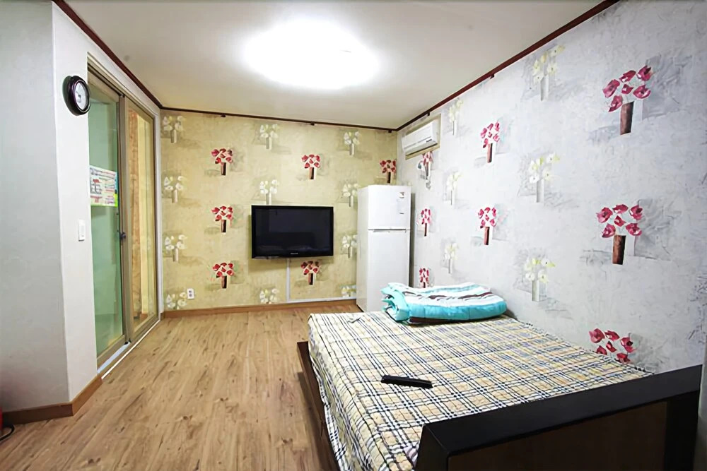 Yeongdeok Songa Pension