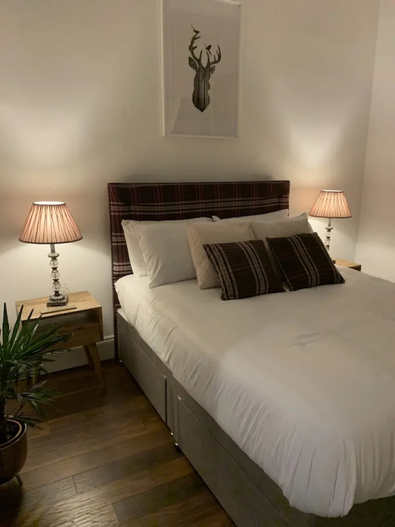 Immaculate 1-bed Apartment in Glasgow Denniston