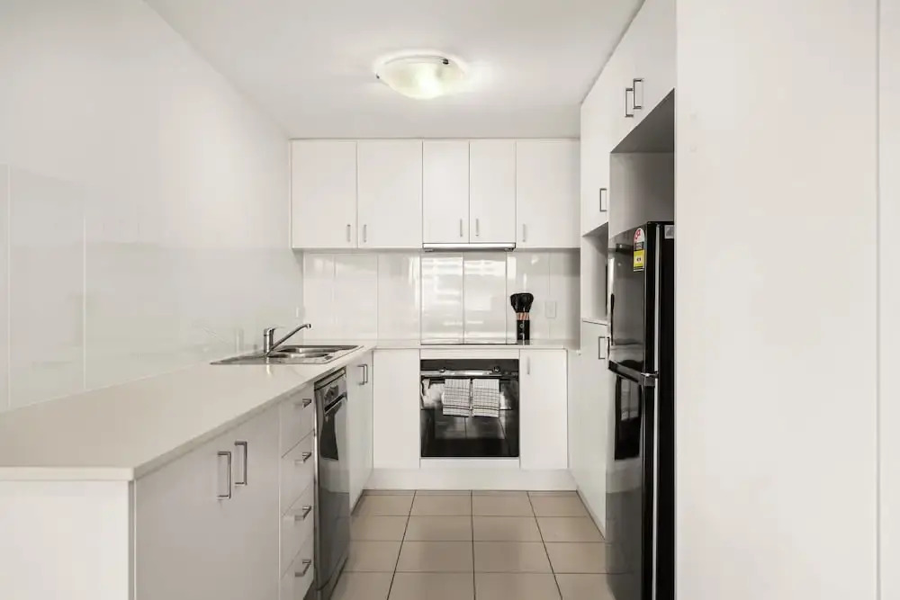 South Brisbane 2BR Apt With Gym & Sauna Access