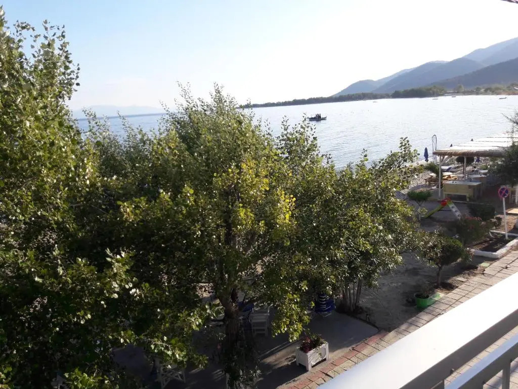 Hotel Prinos