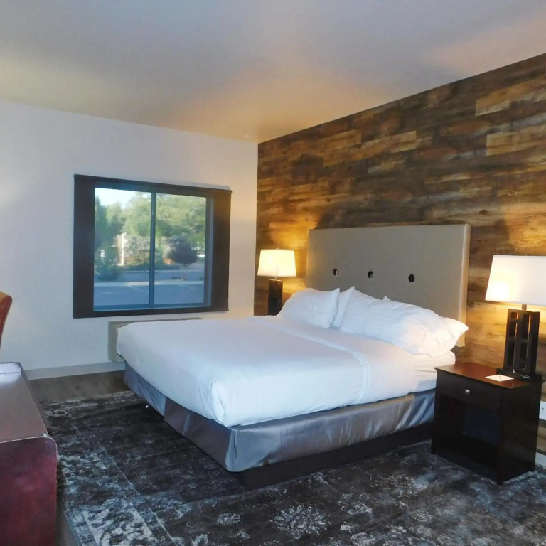 GreenTree Inn & Suites Pinetop