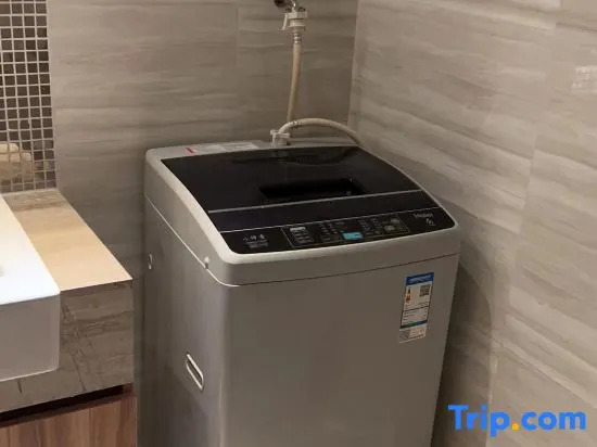 Xinyang Celebrity Art Hotel
