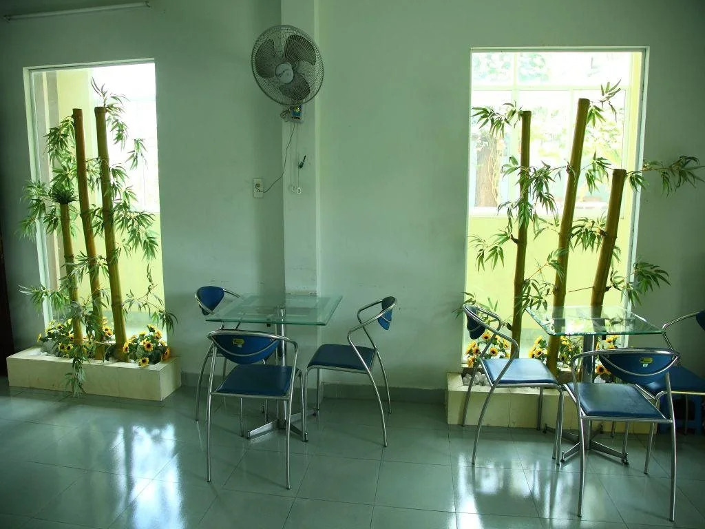 Truc Xanh Hotel