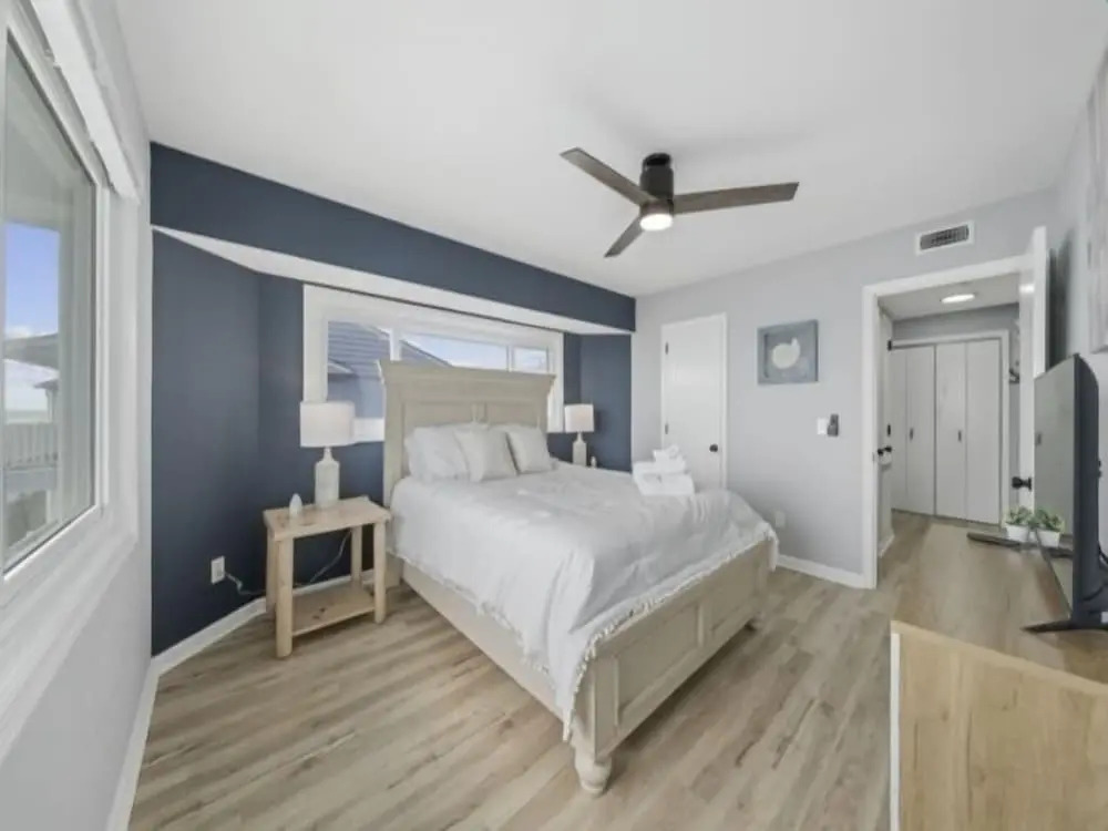 A Little Shore Thing 1 Bedroom Condo by RedAwning