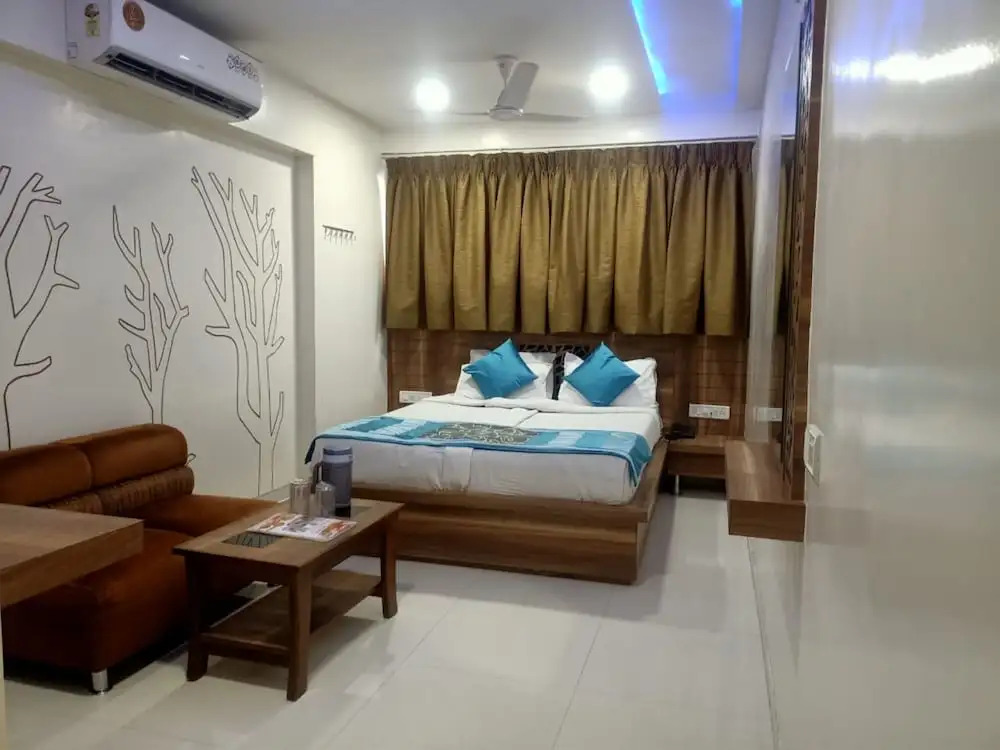 Hotel Citizen- Surat