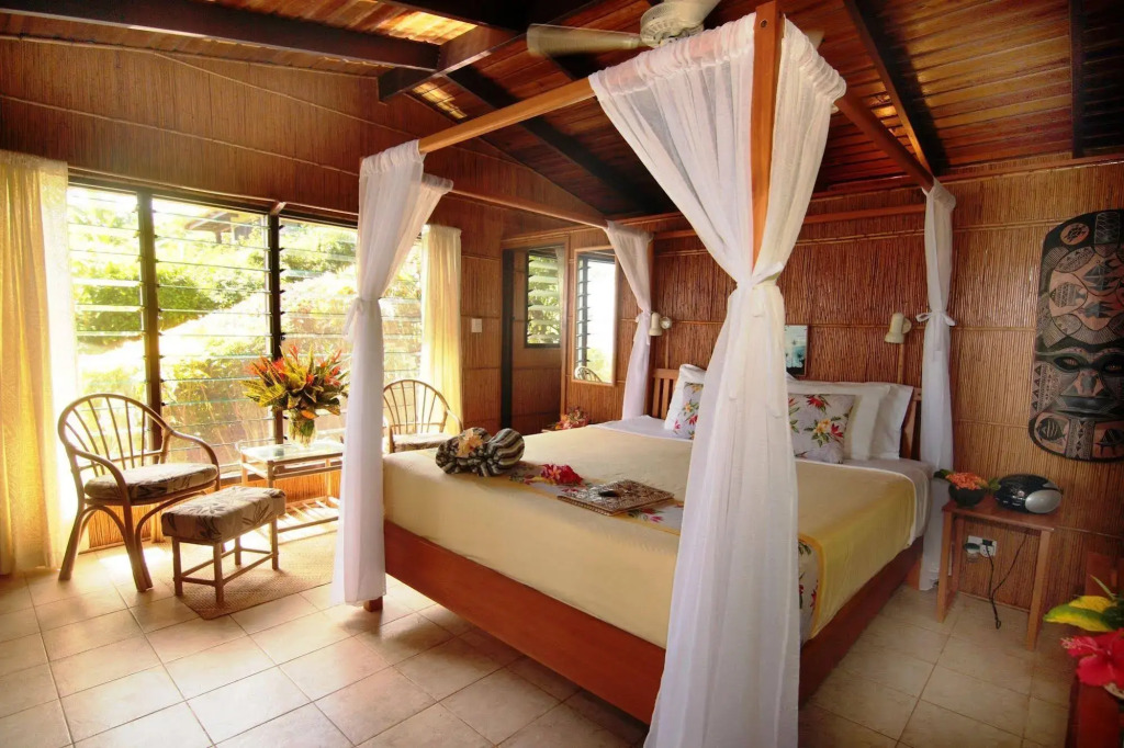 Coconut Grove Beachfront Resort