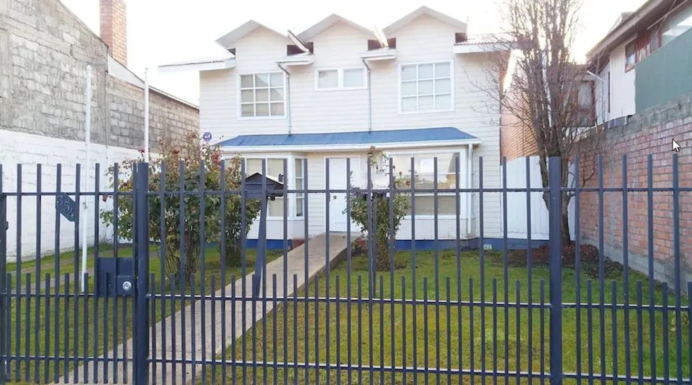 Refugio Bulnes Hostal