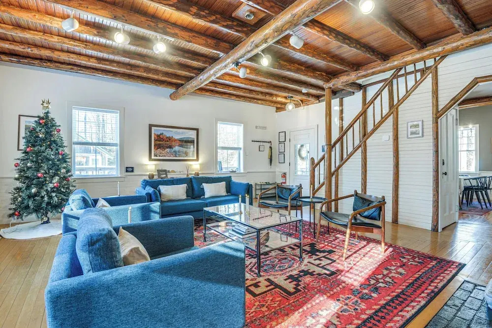 Deck & Fire Pit: Cottage Near Monadnock State Park