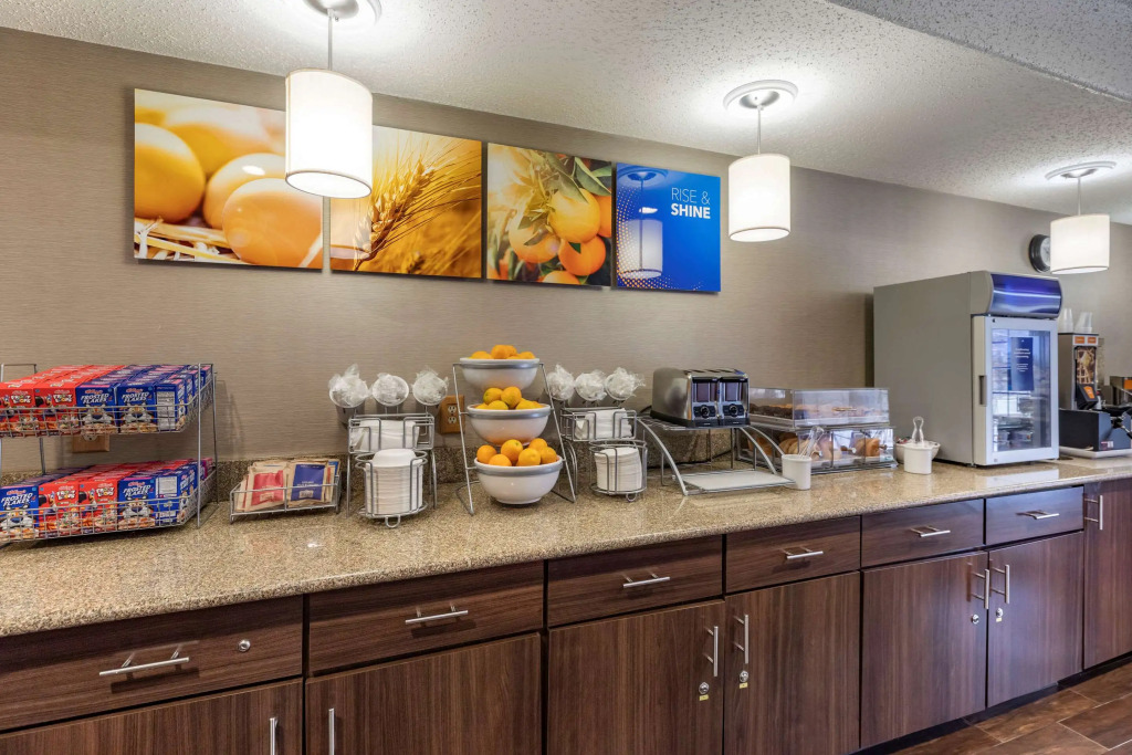 Comfort Suites Golden West on Evergreen Parkway