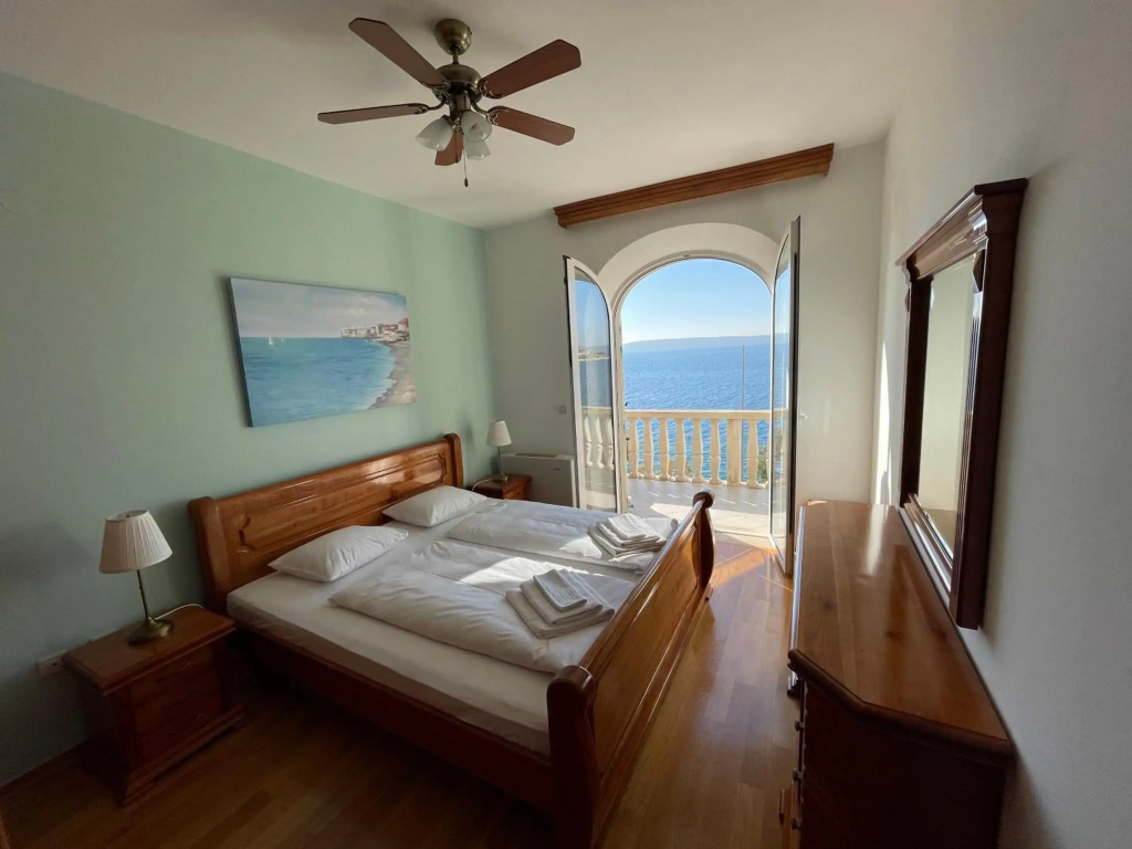 Miolin Beach House