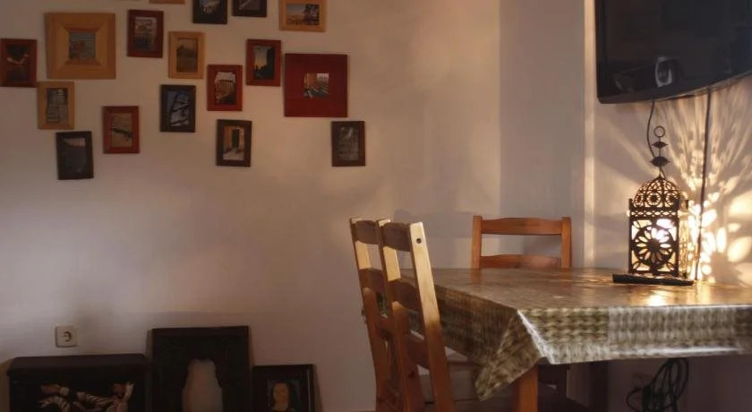 Casas del Alto Tajo - La Casa Roja