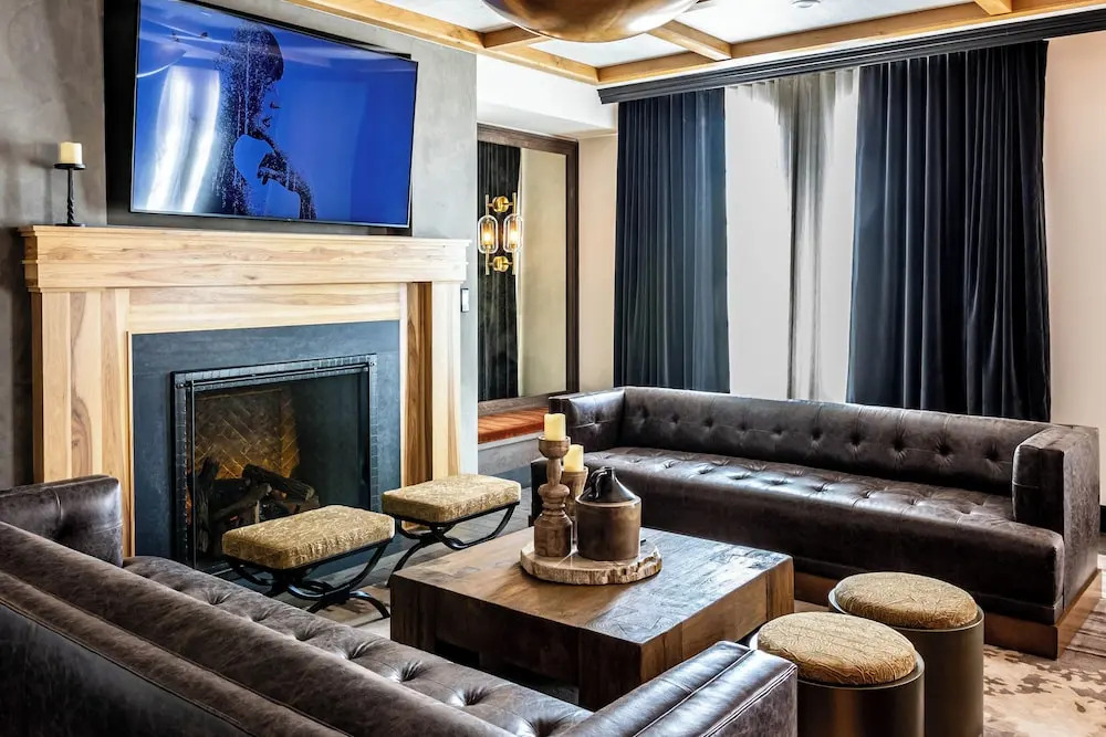 Hotel Renegade