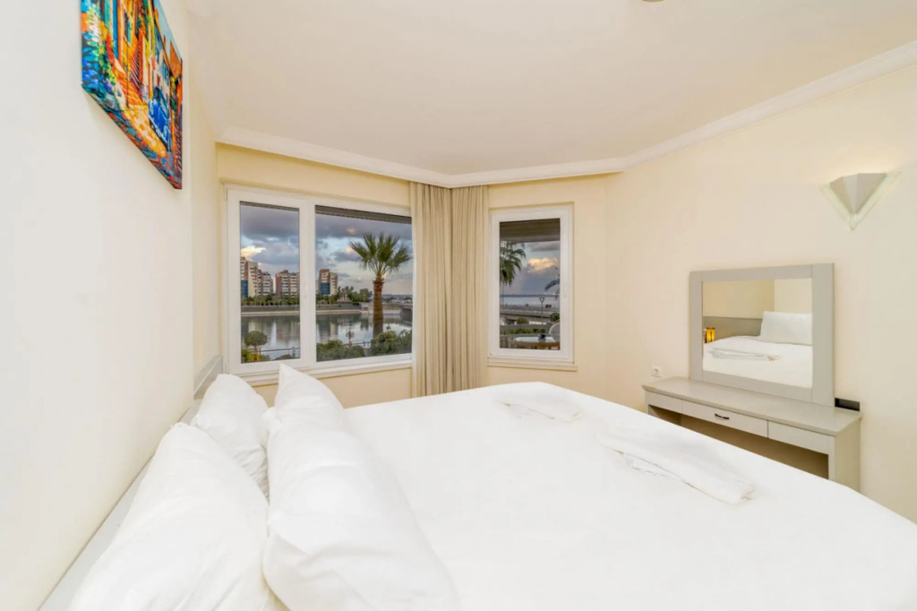 Lovely Apartment with Shared Pool in Konyaalti