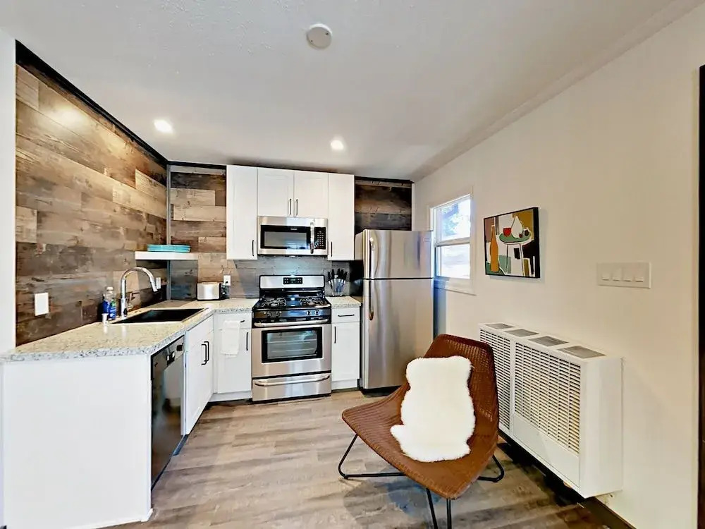 4093 Manzanita Ave Cabin Unit 2