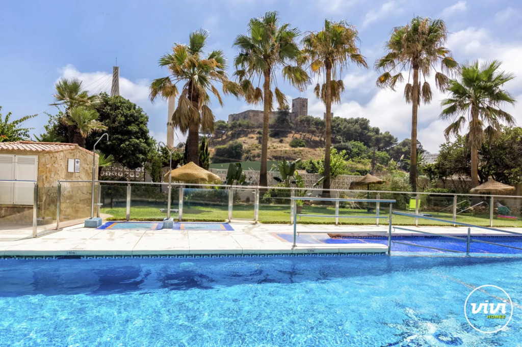 Rio in Fuengirola with 3 bedrooms and 2 bathrooms