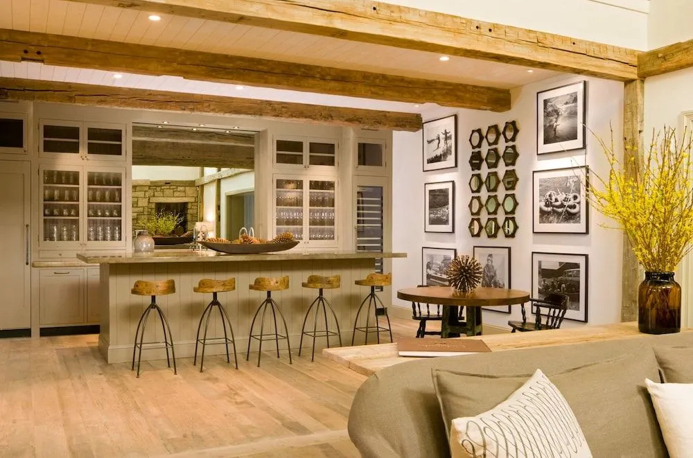 Eleven Scarp Ridge Lodge