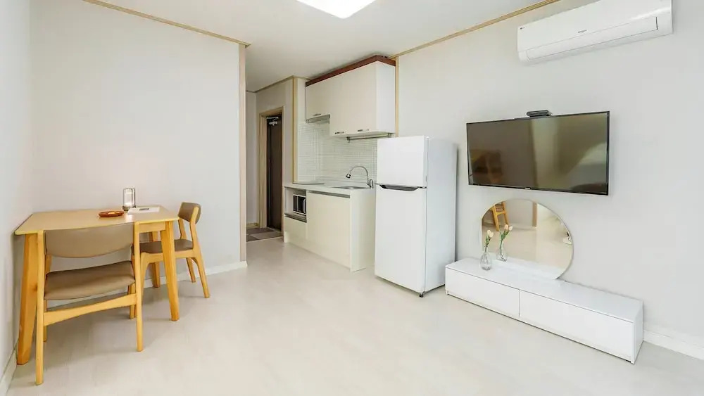 Geoje Peugeot Gomsol Petfriendly Pension