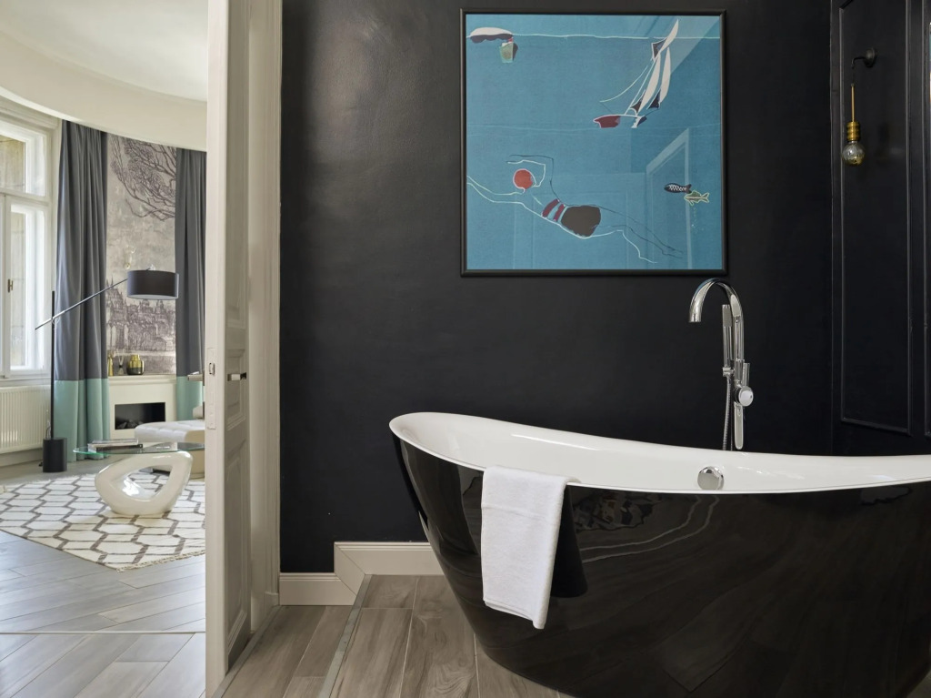 7Seasons Central Suites