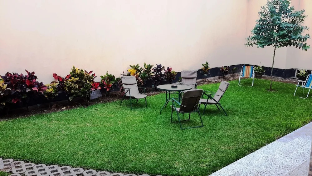 Hotel Pradera Verde Inn