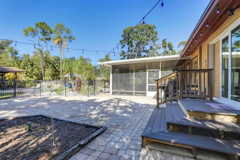 ‘Villa Giulia’ Home w/ Outdoor Oasis in Sarasota