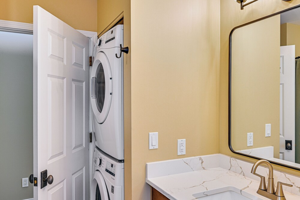 'phoenix Nest' South Haven Condo: River View!