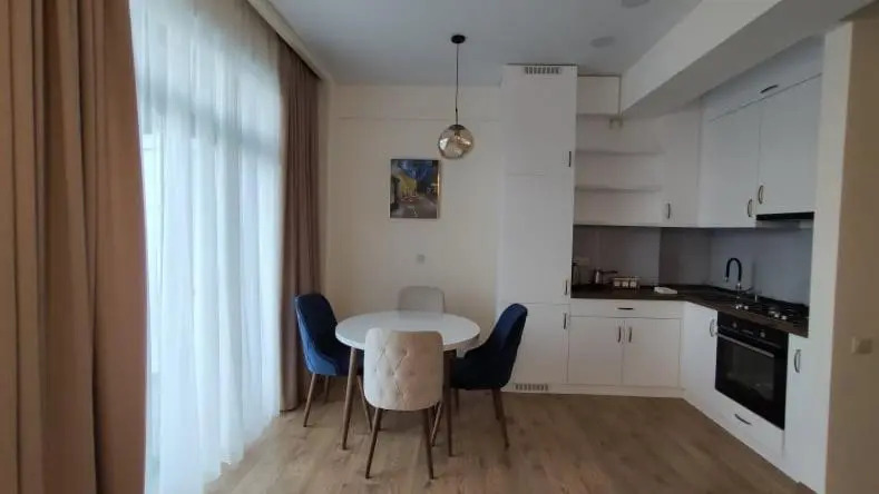 Apartment 76