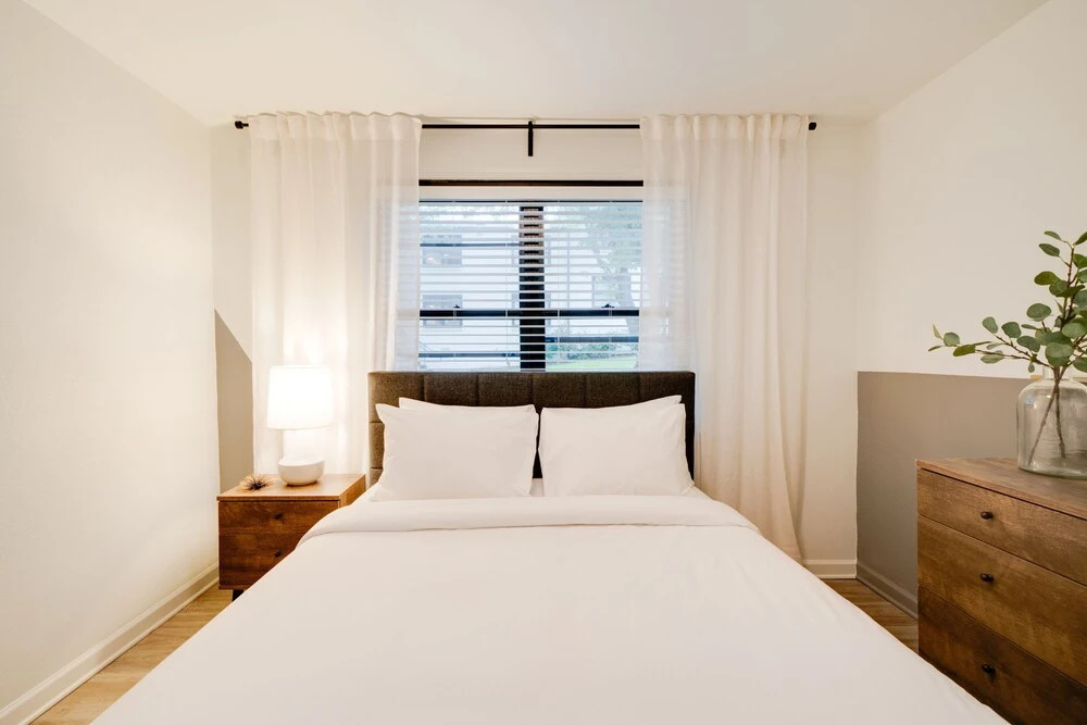 Contemporary Condo Minutes To Downtown Gulch