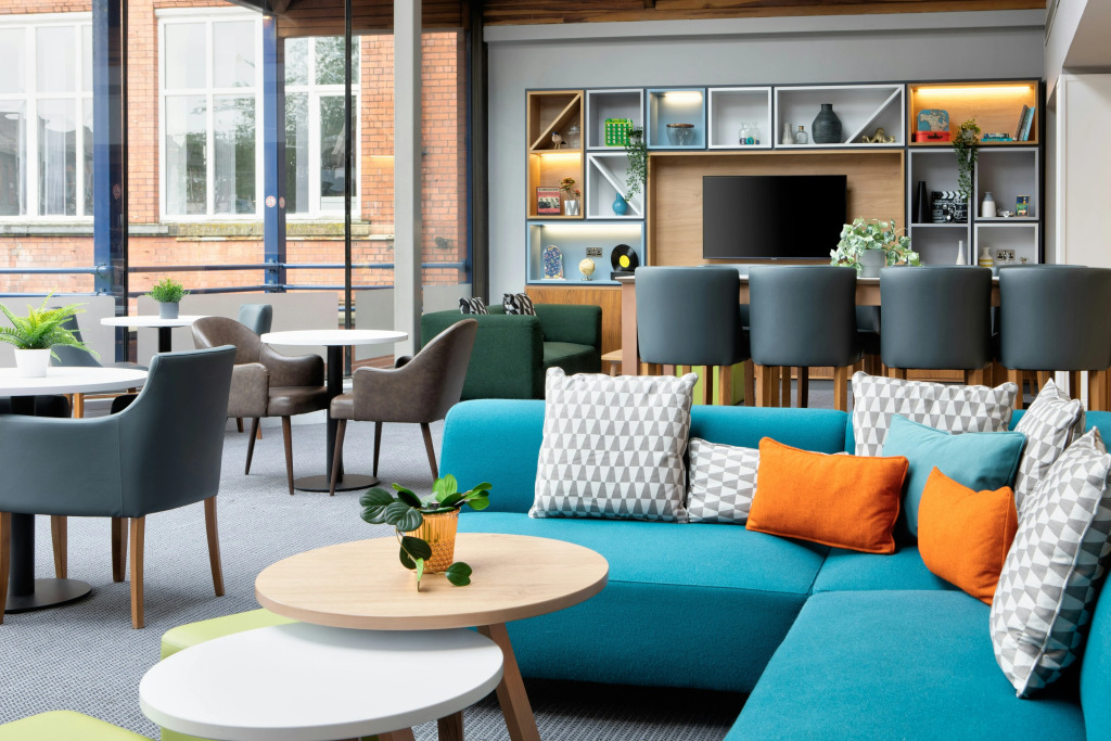 Holiday Inn Bolton Centre by IHG