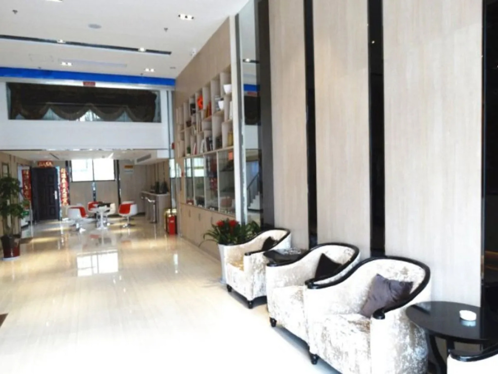 7 Days Premium Yangzhou Baoying Time Plaza Maternity and Child Healthcare Hospital