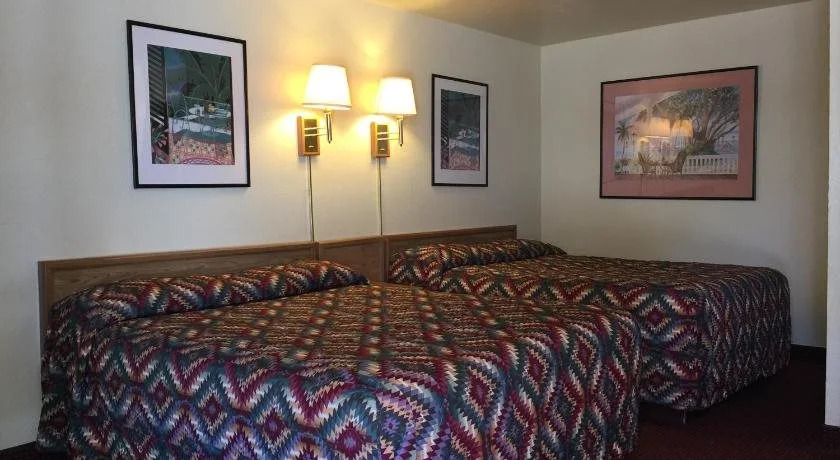 Kiva Motel
