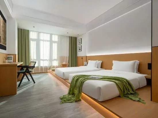 Smallinn Poetry Jasmine Hotel (Shenzhen North Railway Station Hongshan Metro Station)