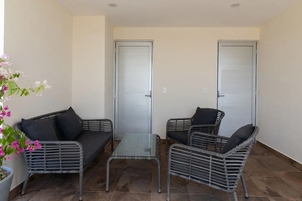 Kuyaan Coral Suites by Alex