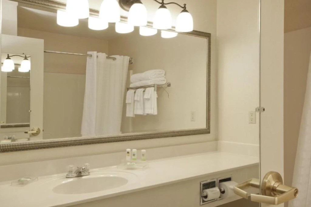 Country Inn & Suites by Radisson, Davenport - Quad Cities