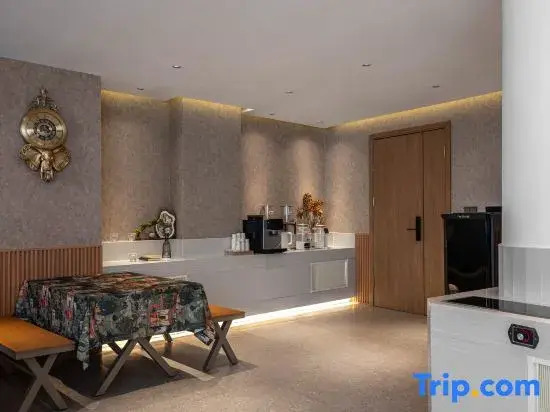 Starway Hotel (Burqin Shenhu South Road)