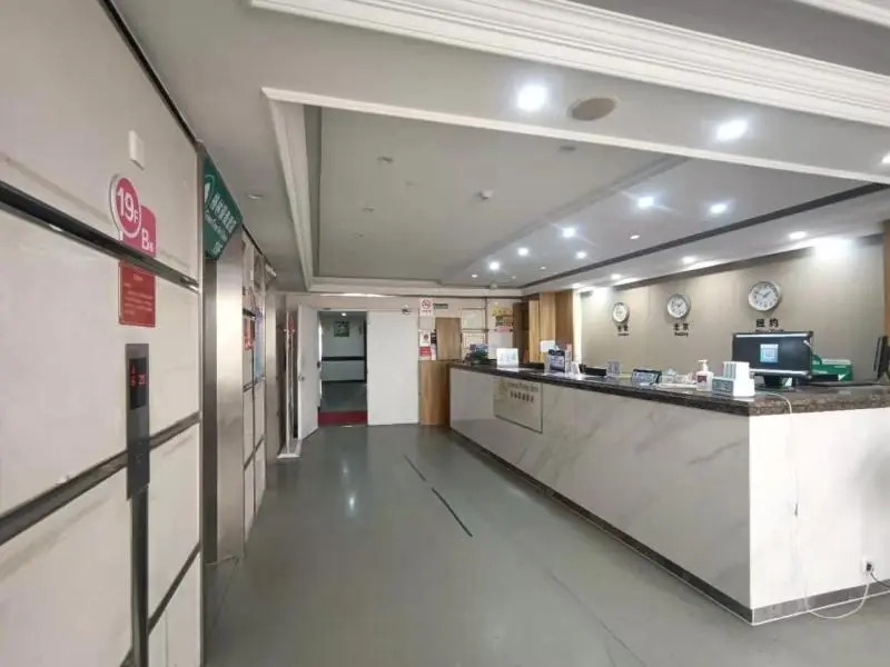 GreenTree Inn Changshu Zhaoshangcheng Express Hotel