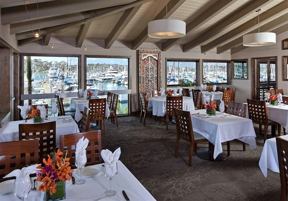 Dockside Yacht Lodging