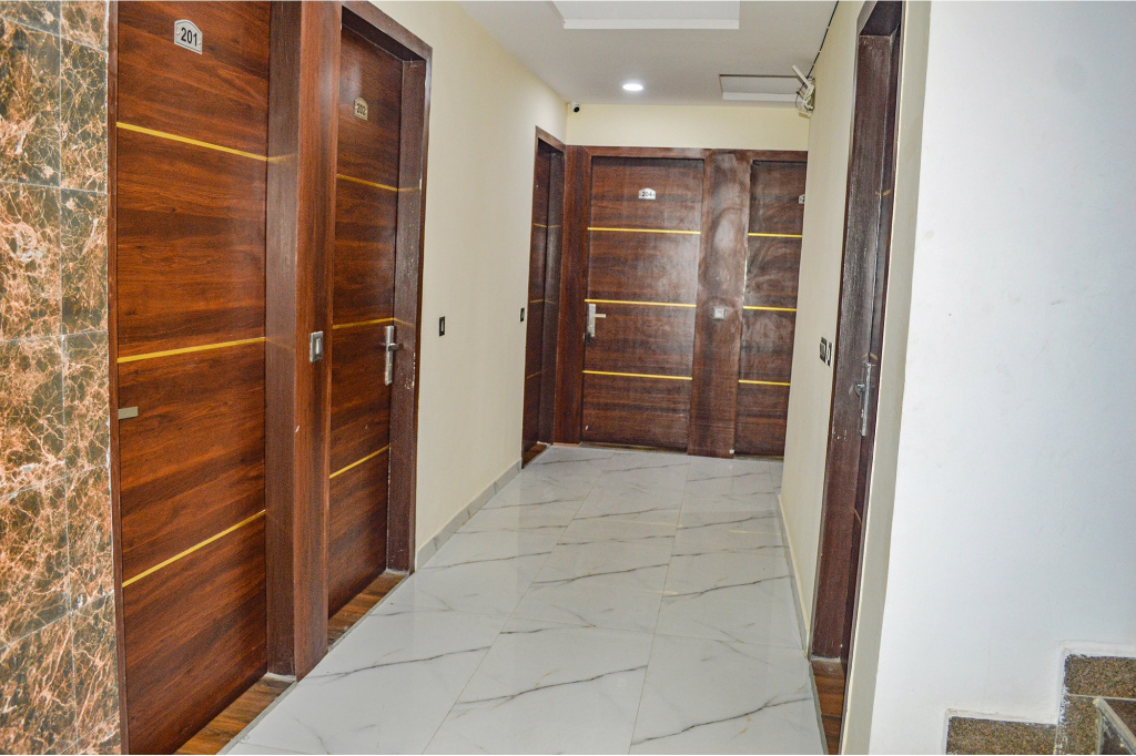 FabHotel The Golf Inn - Nr Botanical Garden Metro