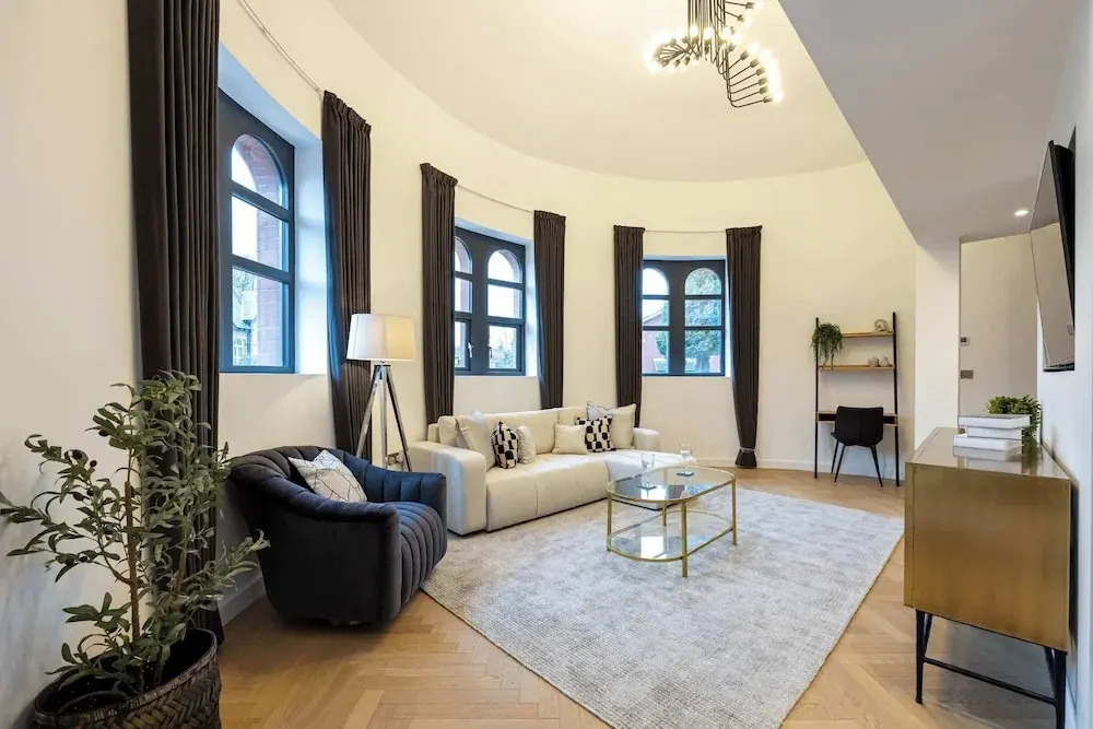 Luxury Church Conversion in Hale - Sleeps 4