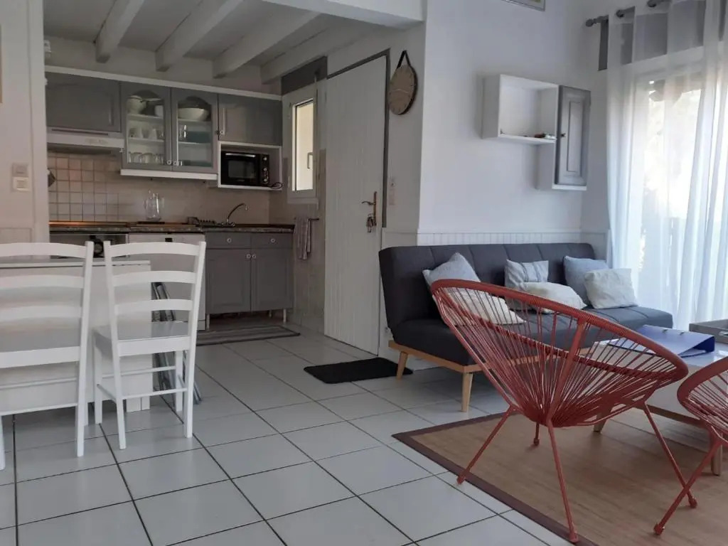 Villa Patio pour 6 avec Piscine et Parking Privé, à 2000m des Plages de Capbreton - FR-1-239-748