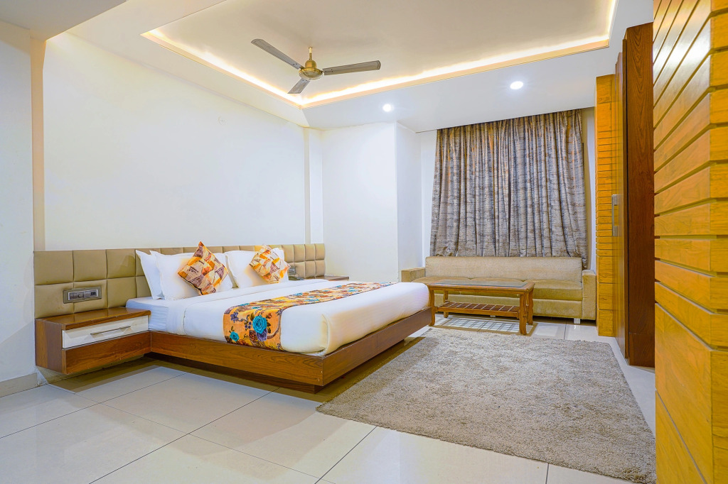 FabHotel Jewel Palace