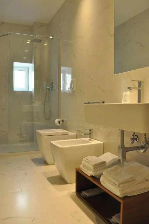 HNN Luxury Suites