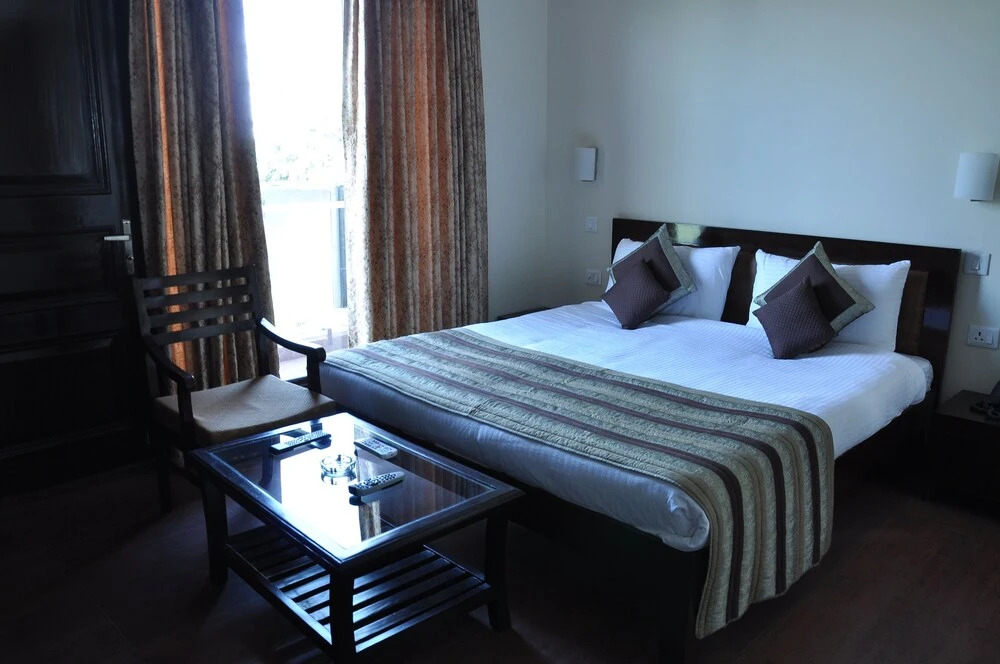 Golden Palm Suites