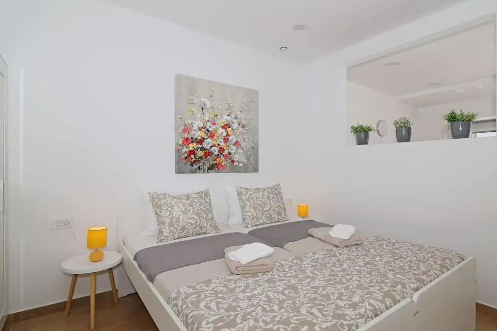 Studio Apartman Karlita