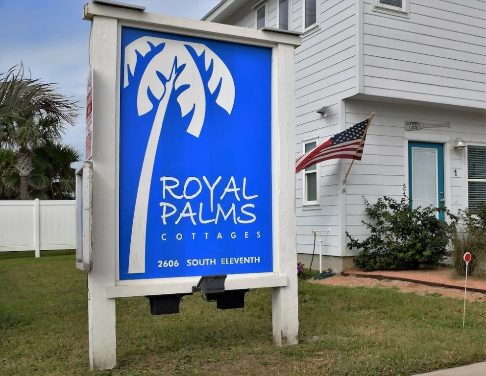 17 Royal Palms - Three Bedroom Home